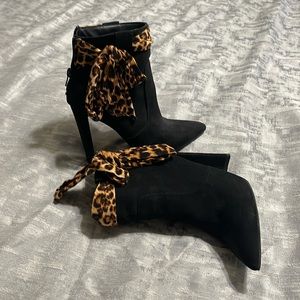 Absolutely gorgeous comfortable 4 inch squares stiletto
